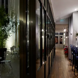 Mademoiselle Hotel